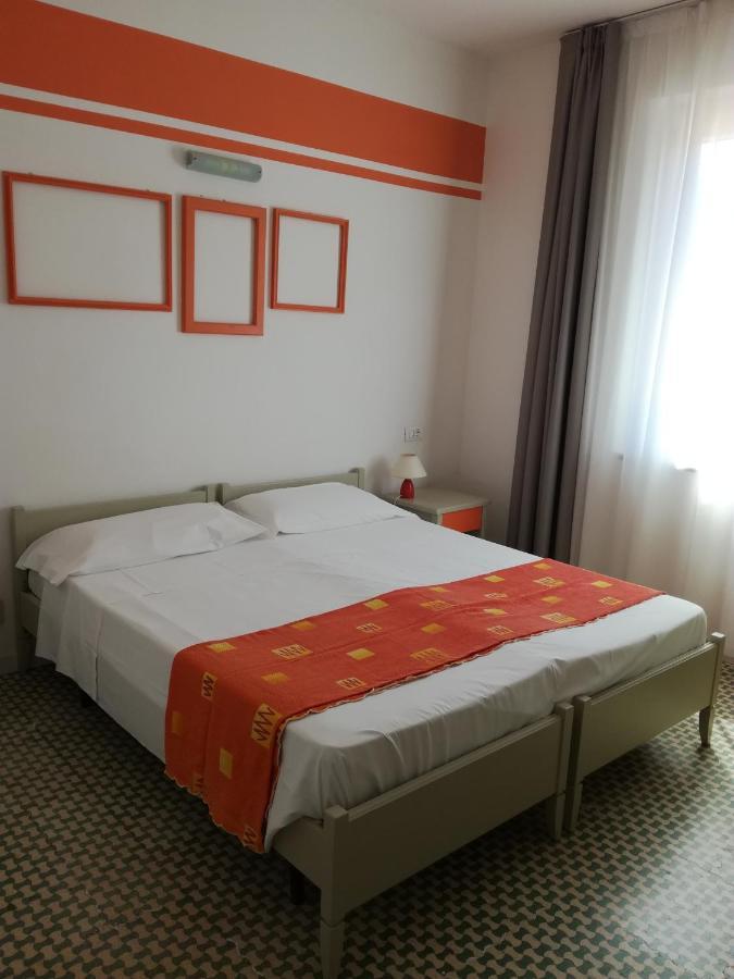 普罗基奥 阿尔贝格戴10号克罗利旅馆酒店 外观 照片